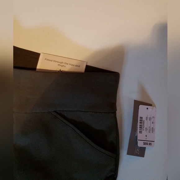 NWT Christopher & Banks Signature Slimming Pants, Size 6 - Picture 4 of 11